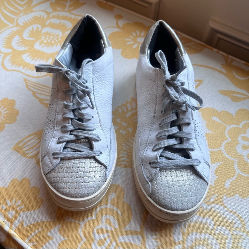 P448 white/light greige low top sneaker sz 39